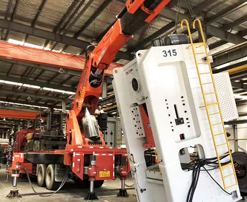 冀州附近随车吊出租，轻松解决运输难题