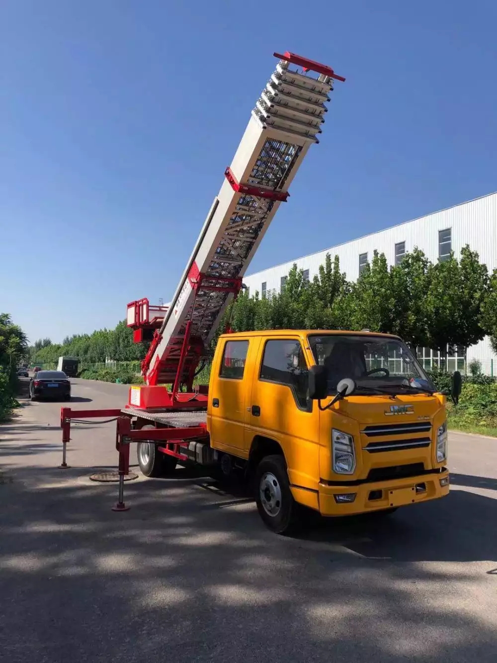 冀州附近的云梯车出租服务：轻松解决高空作业需求